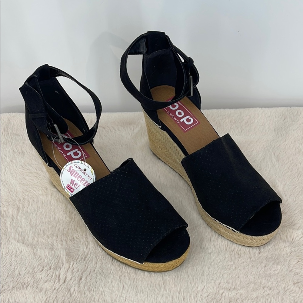 Pop Women's Black Wedge Sandals SIZE 9 M